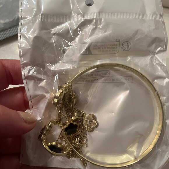 Black Clover Jewelry Set – Ring, Bangles, Necklace, Earrings &‎ Bracelet - Picture 5 of 15